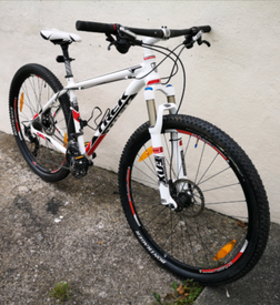 trek 5600 mountain bike